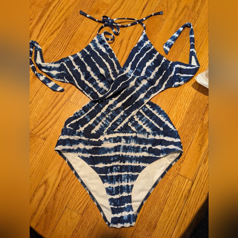 One Piece swimsuit